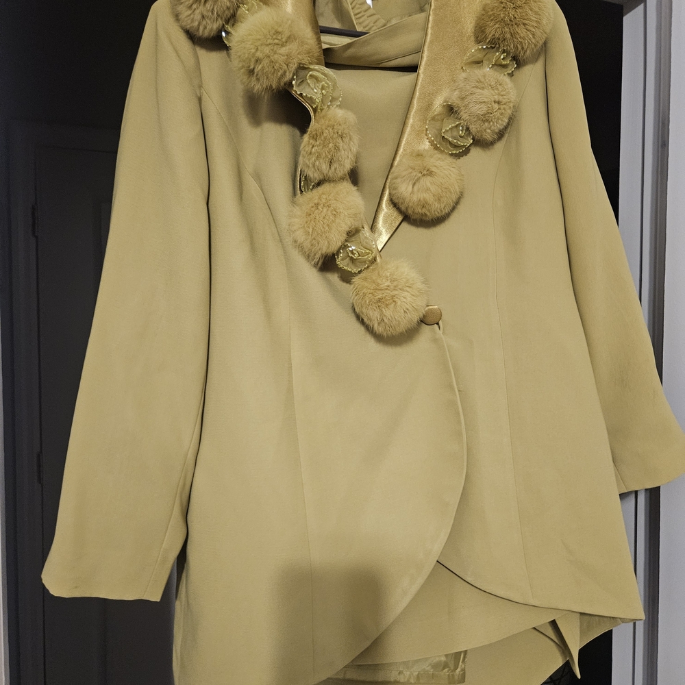 Midnight Velvet Mustard Cape with Fur Two Piece Skirt Suit Details